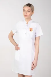 fartuch-kosmetyczny-medyczny-damski-taliowany-haft-z-twoim-logo-napisem