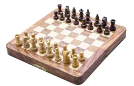 szachy-drewniane-magnetyczne-gra-strategiczna