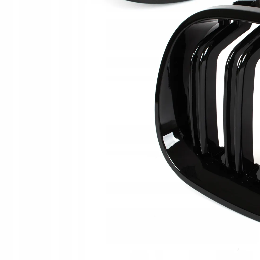 atrapa-nerki-grill-kratka-do-bmw-5-e60-e61-m5-style