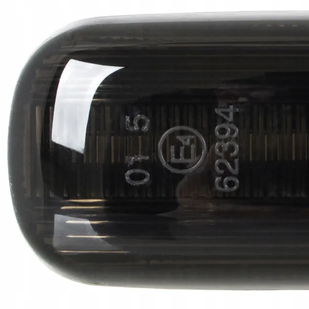 dynamiczne-kierunkowskazy-led-audi-a3-a4-a6-a8-tt-jakosc-czesci-zgodnie-z-gvo-z-zamiennik