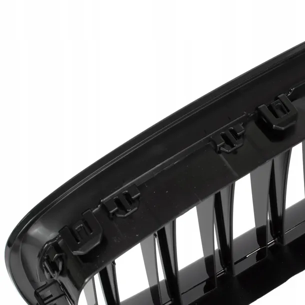 nerki-grill-atrapa-bmw-5-gt-m-performance-strona-zabudowy-przod