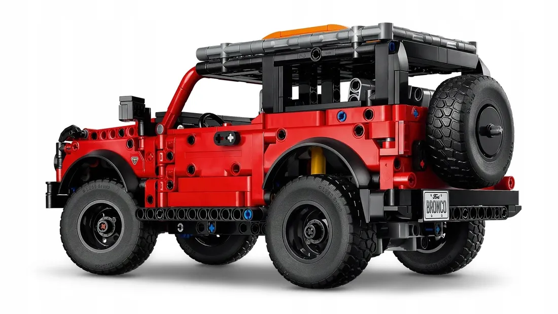 lego-technic-42213-suv-ford-bronco
