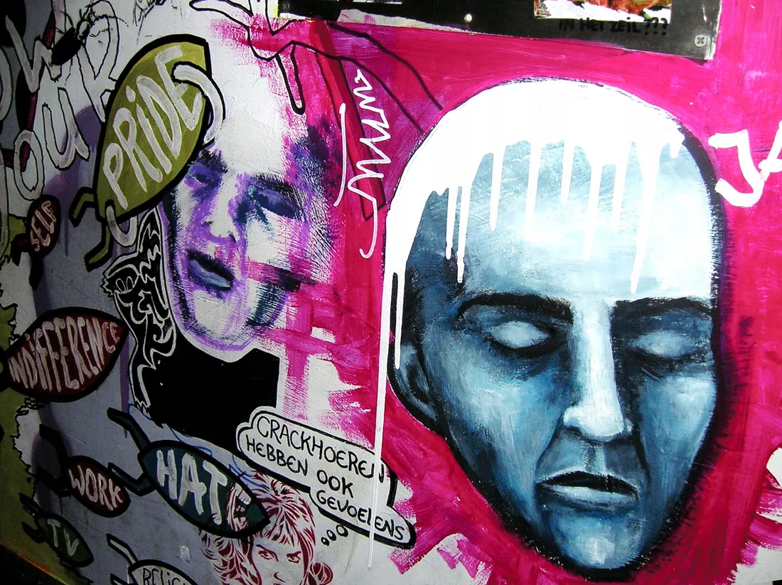 fototapeta-graffiti-mur-mural-twarz