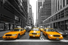 fototapeta-czarno-biala-taxi-nowy-jork-budynki
