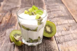 fototapeta-kuchenna-shake-kiwi-deski