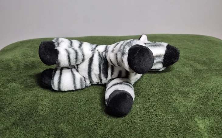 maskotka-pluszowa-zebra-28-cm-pluszak-przytulanka-zoo-dla-dzieci-dziecka-kod-producenta-pn4632