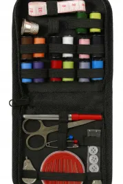zestaw-do-szycia-w-etui-podreczny-komplet-z-akcesoriami