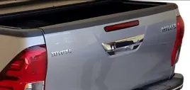 toyota-hilux-listwa-ochronna-burty-ochraniacz-na-burte-paki