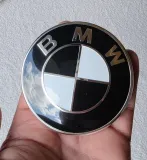 2x-emblemat-bmw-82-mm-znaczek-e87-e81-e46-e60-e61-e90-e91-e36-x1-e84-x3-e83-numery-katalogowe-zamiennikow-1866629or1872324or8132375or51141866629or51141872324or51148132375
