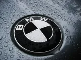 emblemat-bmw-82-mm-znaczek-e87-e81-e46-e60-e61-e90-e91-e36-x1-e84-x3-e83-x5-waga-z-opakowaniem-0-1-kg