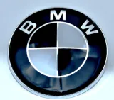emblemat-bmw-82-mm-znaczek-e87-e81-e46-e60-e61-e90-e91-e36-x1-e84-x3-e83-x5-numery-katalogowe-zamiennikow-1866629or1872324or51141866629