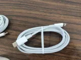 szybka-ladowarka-do-iphone-20w-kabel-usb-c-lightning-stan-powystawowy