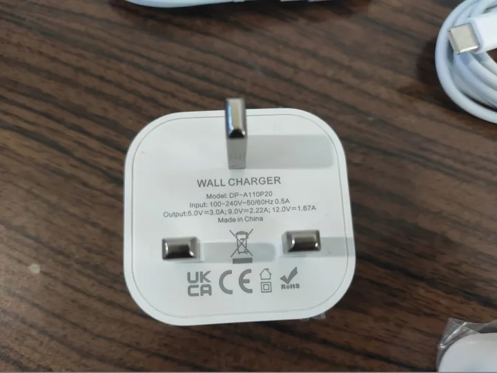 szybka-ladowarka-do-iphone-20w-kabel-usb-c-lightning-produkt-wprowadzony-do-obrotu-na-terenie-ue-przed-13-12-2024-tak