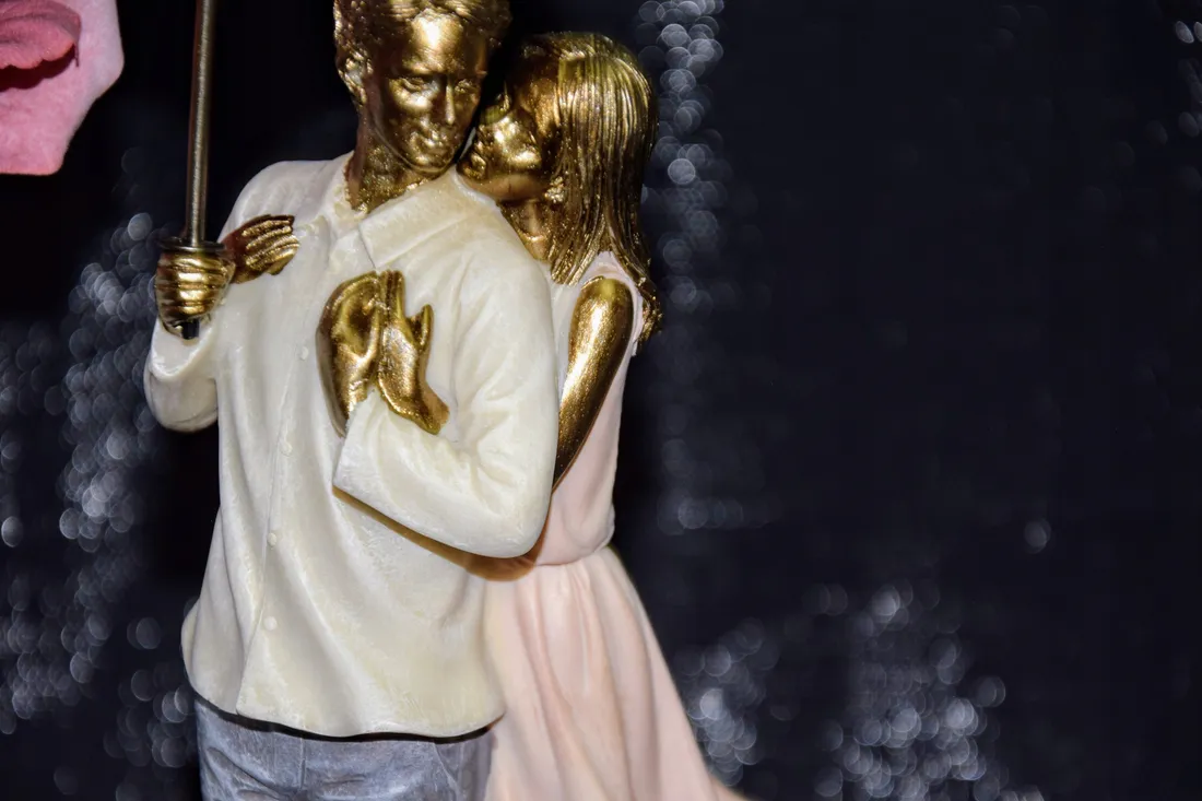 figurka-para-30x12x8