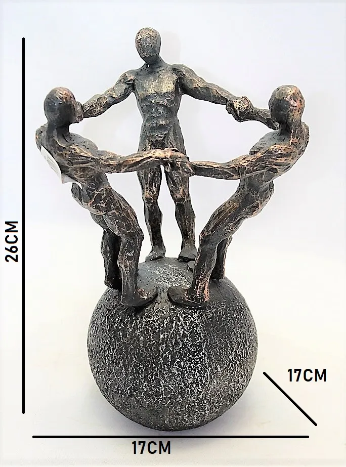 figurka-osoby-na-kuli-26cm