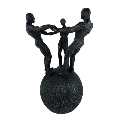 figurka-osoby-na-kuli-26cm-stan-nowy