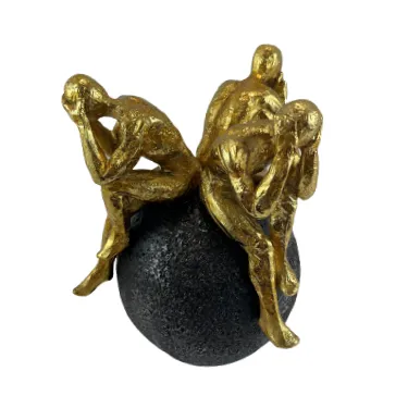 figurka-osoby-na-kuli-19cm-stan-nowy