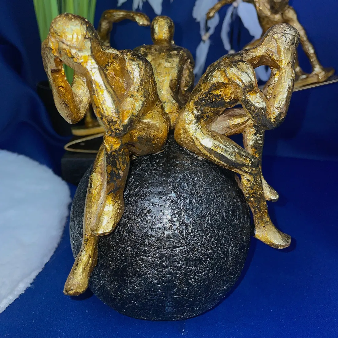 figurka-osoby-na-kuli-19cm