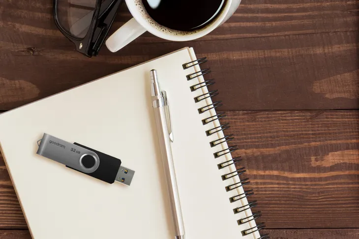 pendrive-goodram-uts3-128gb-usb-3-2-gen-1-czarny-stan-nowy