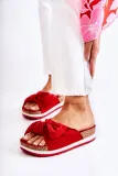 klapki-na-platformie-czerwone-so-comfy-material-wkladki-skora-ekologiczna