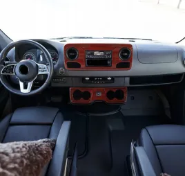 mercedes-sprinter-w907-w910-dekory-kokpitu-okleiny-deska-panel-konsola-alu