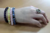 bransoletka-mocy-jasper-bialy