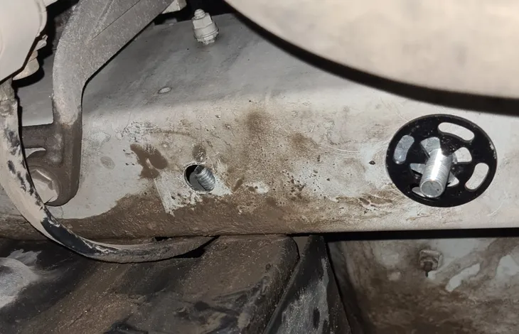 orurowanie-przednie-kangur-a-bar-chrom-renault-master-2010-2019-numer-katalogowy-czesci-pwt02-rm1020