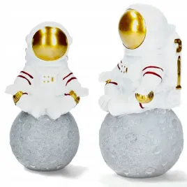 figurka-astronauta-zywiczna-kosmos-dekoracyjna-xl