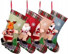 skarpety-swiateczne-na-prezenty-do-zawieszenia-nad-kominkiem-3d-4-sztuki