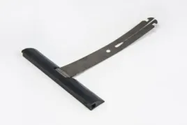 wieszak-nielak-wpust-pcv-z-rozcieciem-l150-mm-do-profilu-37-45