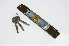 zamek-baskwilowy-z-bebenkiem-o28-mm-jasny-braz