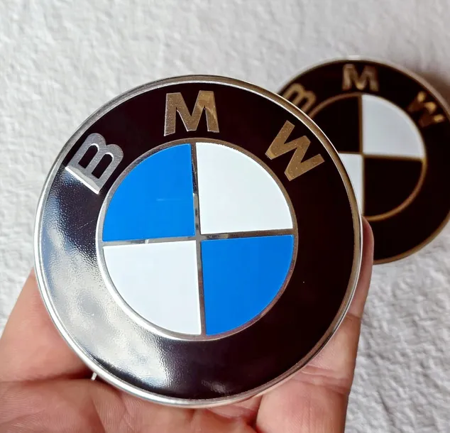emblemat-bmw-82mm-na-maske-klape-bmw-e36-e60-e61-e90-e91-e92-numer-katalogowy-czesci-b4622a