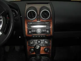 nissan-qashqai-dekory-kokpitu-okleiny-panel-konsola-folia-3d-drewno-alu