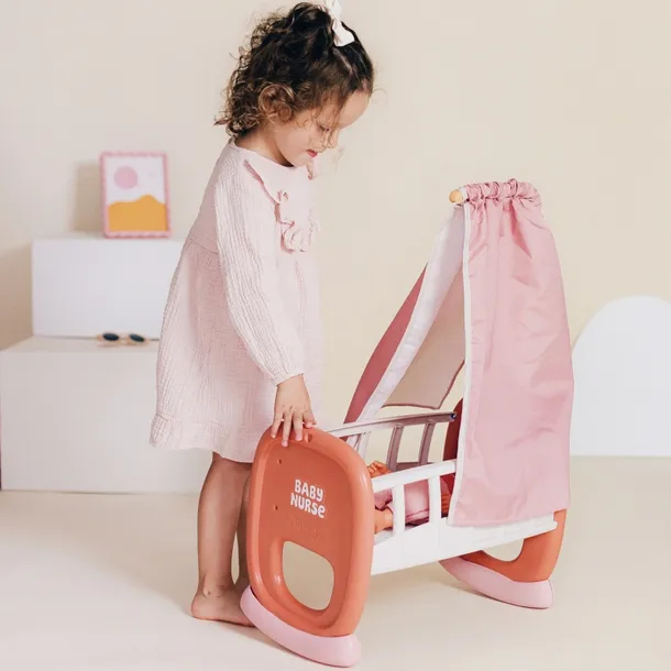 urocza-kolyska-dla-malych-wiek-dziecka-3-lata