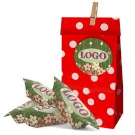 krowki-reklamowe-z-logo-w-torebkach-czerwonych-50-kompletow