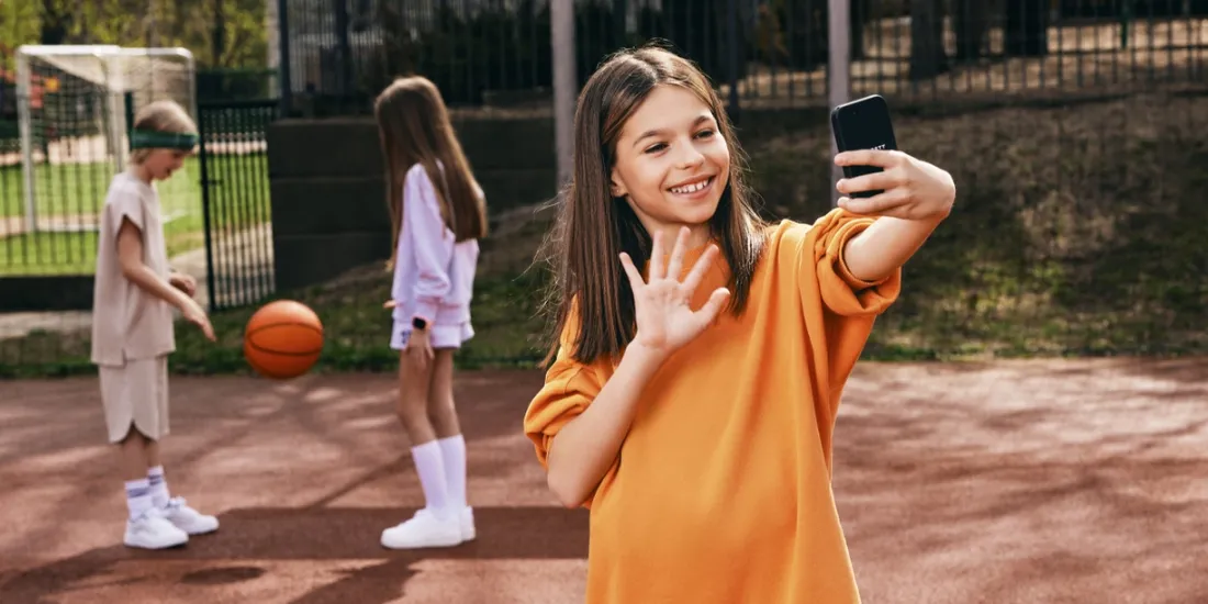 garett-onekid-phone-rozowy