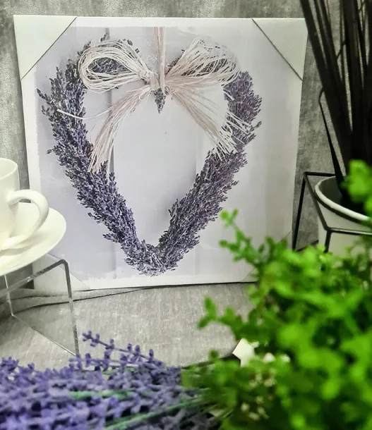obraz-na-plotnie-lawendowe-serce-28x28x15cm-format-kwadratowy