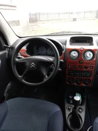 peugeot-partner-03-okleiny-kokpitu-konsola-panel-deska-folia-drzewo-alu