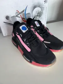 unikatowe-limitowane-sportowe-buty-adidas-nmd-r1