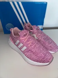 swift-run-22-shoes-adidas