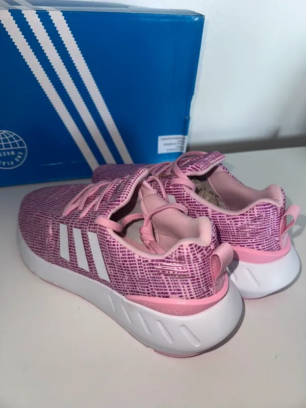 swift-run-22-shoes-adidas