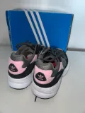 buty-adidas-yung-96-stan-nowy