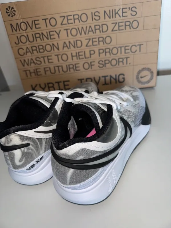 nike-kyrie-8-do-koszykowki-stan-nowy