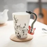 kubek-muzyka-gitara-czerwona