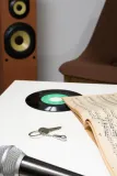 brelok-muzyka-mikrofon