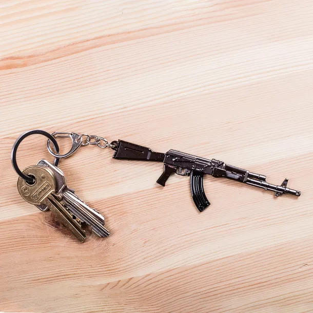 militarny-brelok-ak-47