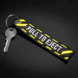 brelok-pull-to-eject