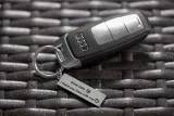 brelok-z-tabliczka-drive-safe