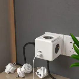powercube-rewirable-usb-4-gniazda-2-porty-usb-5v-2-1a-wymienne-wtyczki-szar