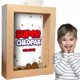 skarbonka-drewniana-na-dzien-chlopaka-imie-na-prezent-urodziny-upominek